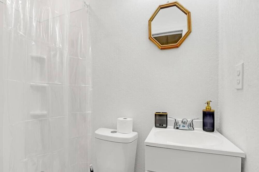 Photo of Bathroom in Liberty City