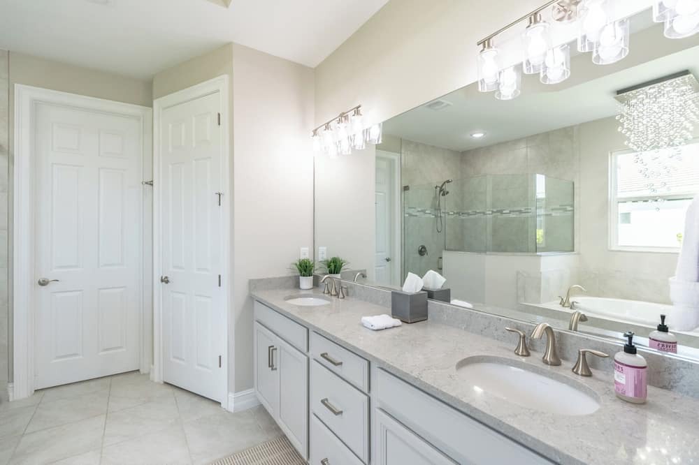 Photo of Bathroom in Naples