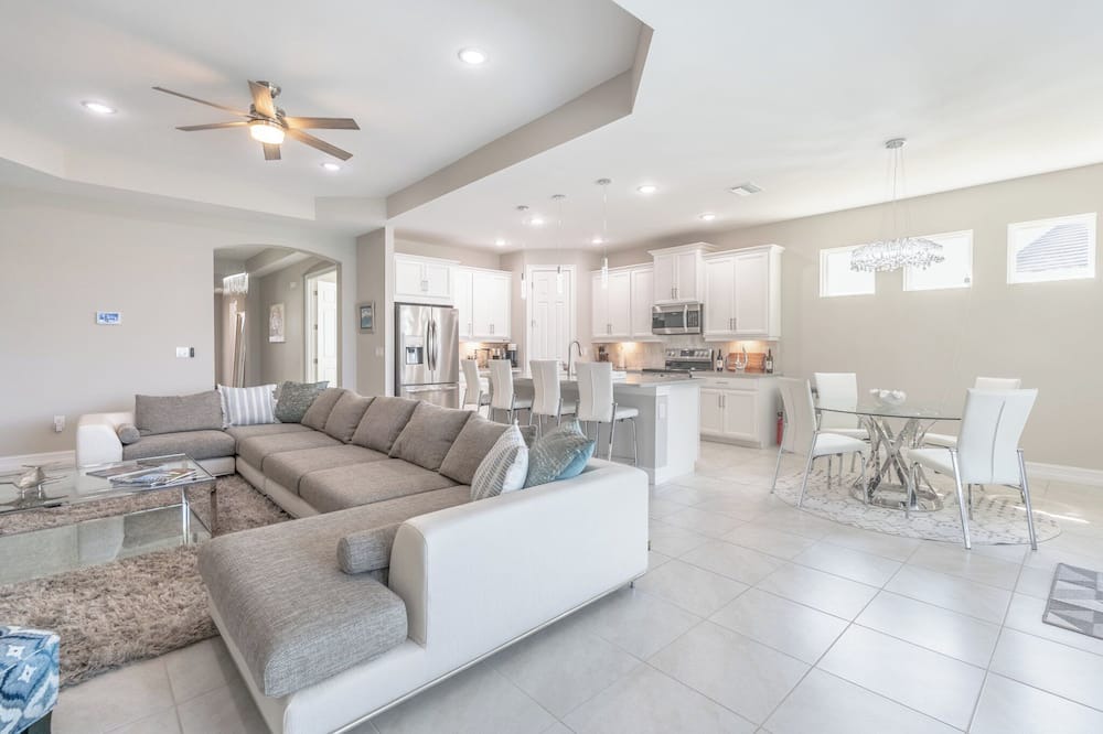 Photo of Livingroom in Naples