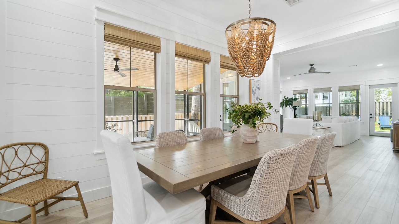 Photo of Livingroom in Dune Allen Beach