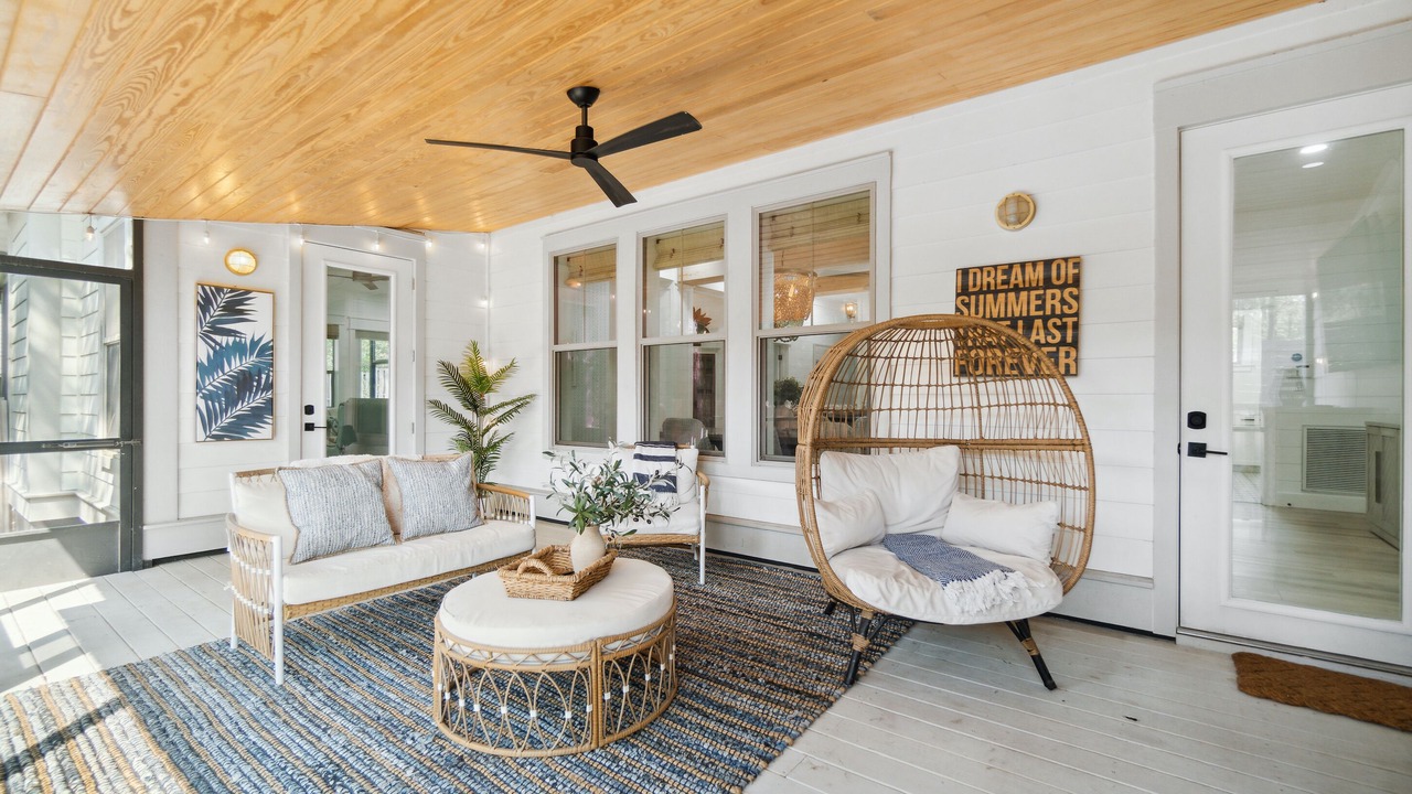 Photo of Patio Balcony in Dune Allen Beach