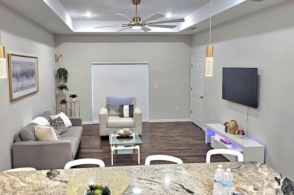 Photo of Livingroom in Westminister