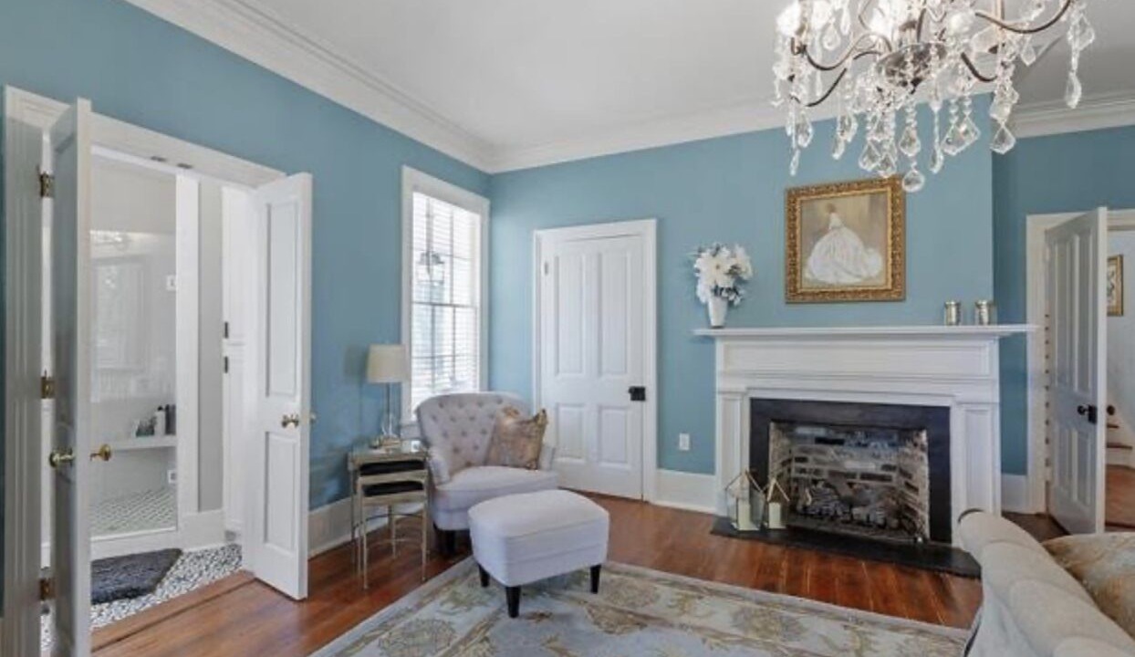 Photo of Livingroom in Monticello