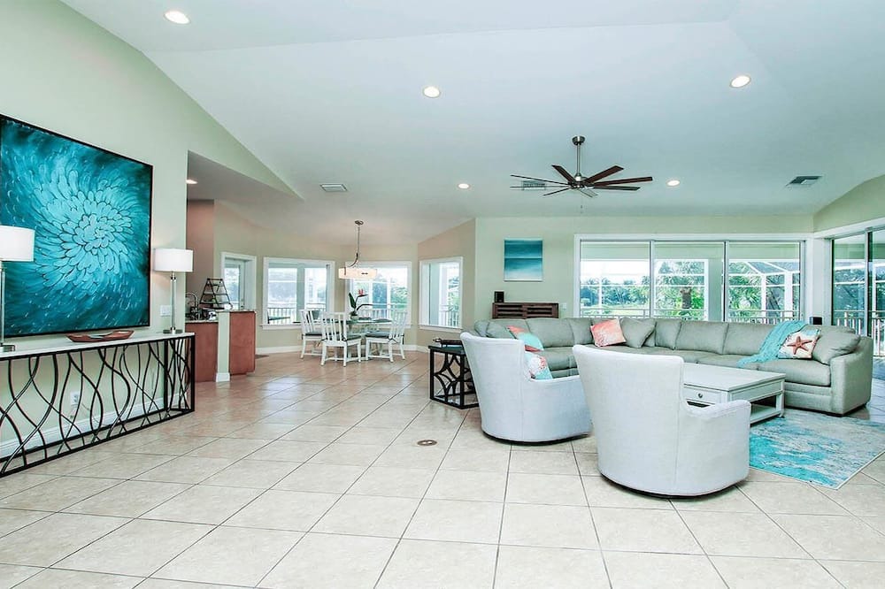 Photo of Bedroom in Beachview Country Club Estates