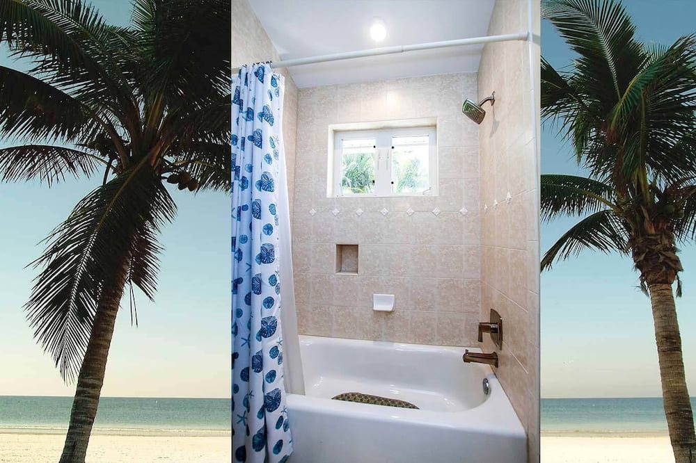 Photo of Bathroom in Beachview Country Club Estates
