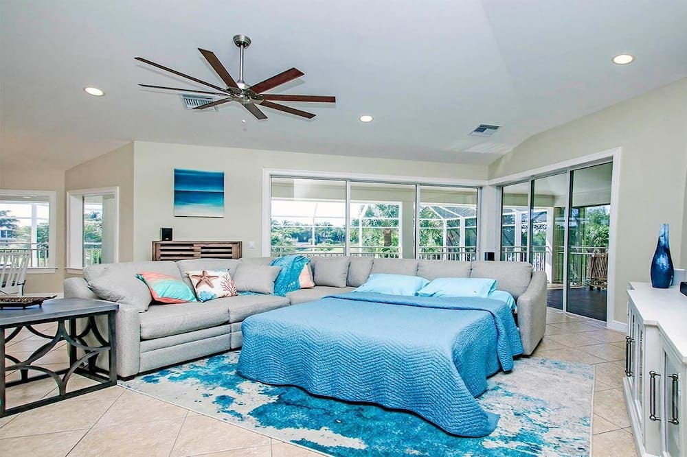 Photo of Bedroom in Beachview Country Club Estates