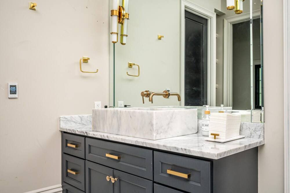 Photo of Bathroom in Southwestern