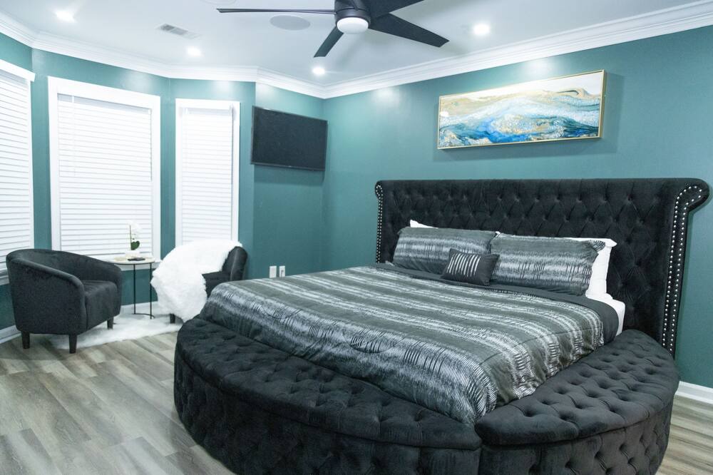 Photo of Bedroom in Irondale
