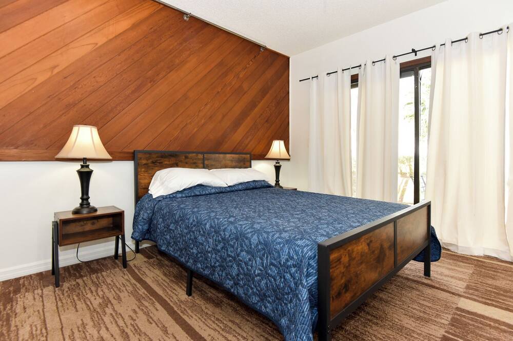 Photo of Bedroom in South Daytona