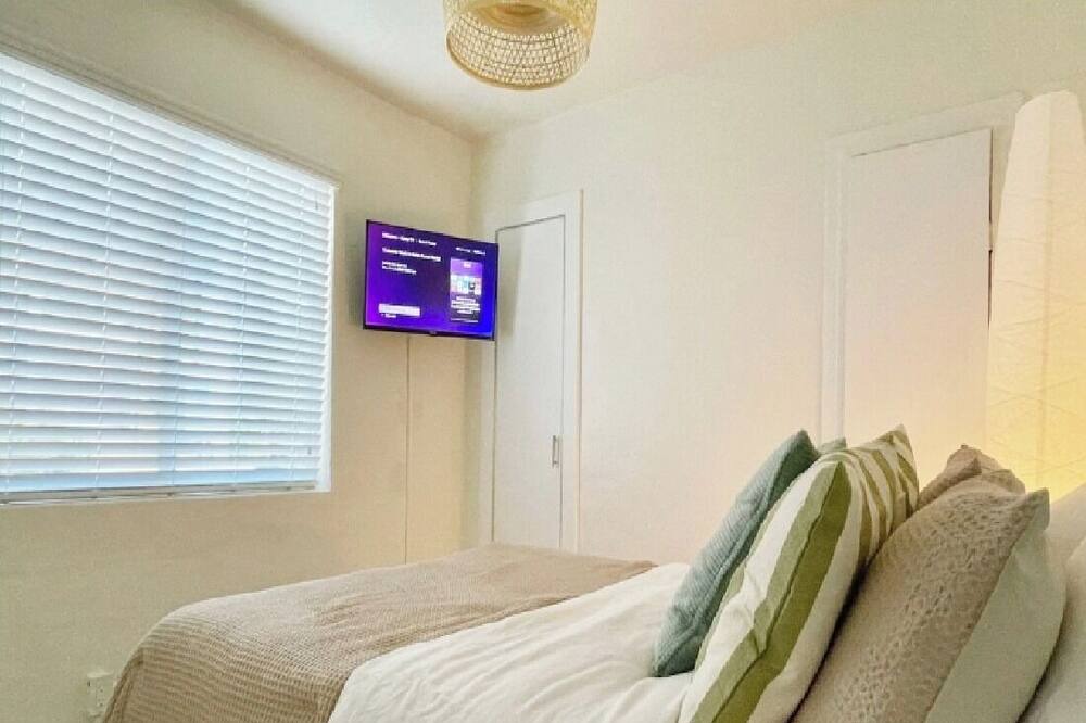 Photo of Bedroom in South Miami