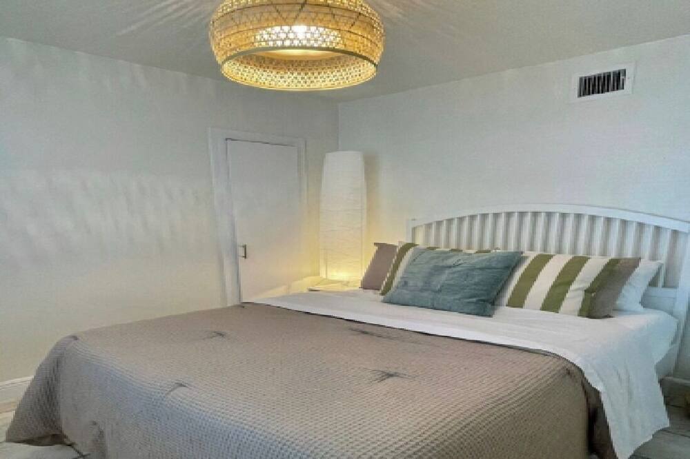 Photo of Bedroom in South Miami