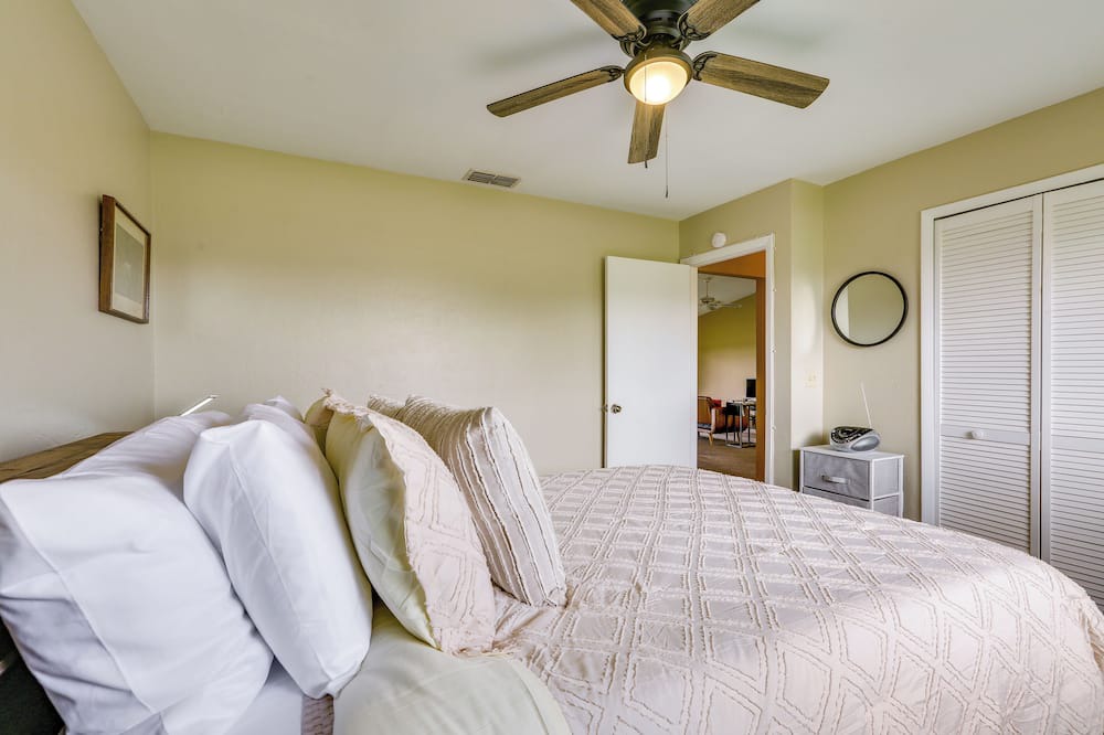 Photo of Bedroom in Eisenhower