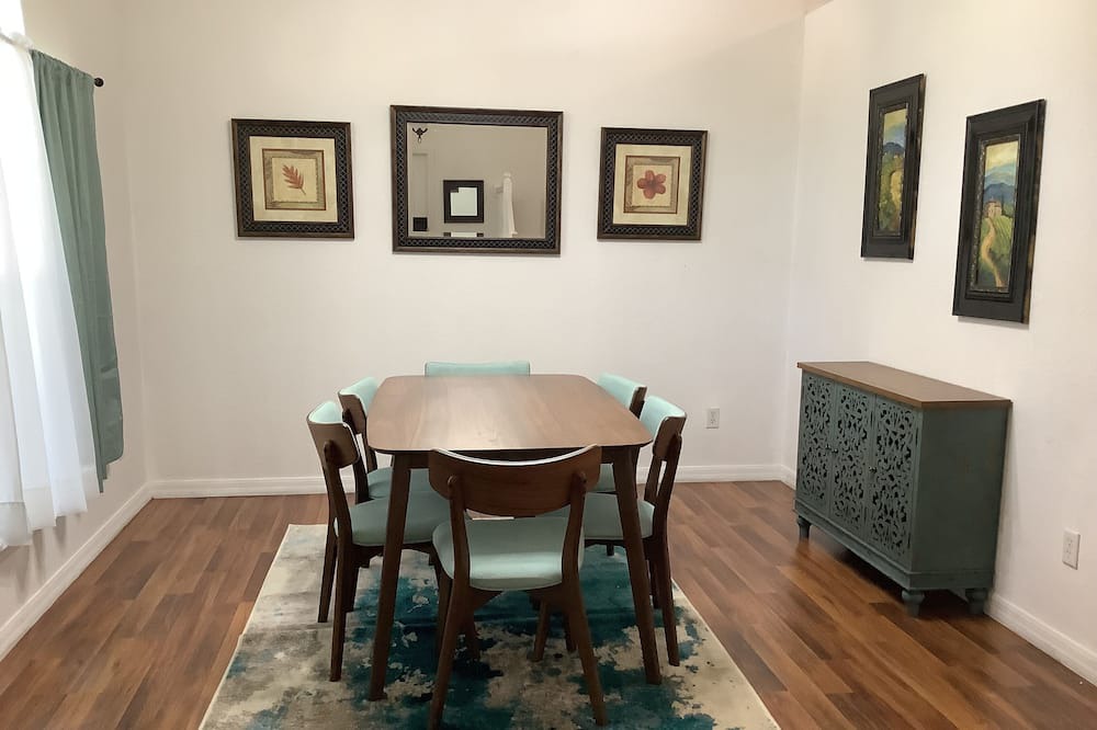 Photo of Livingroom in Silver Creek