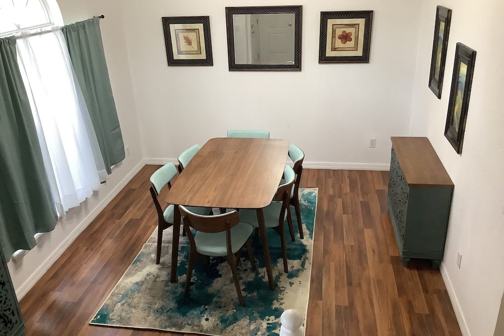 Photo of Livingroom in Silver Creek
