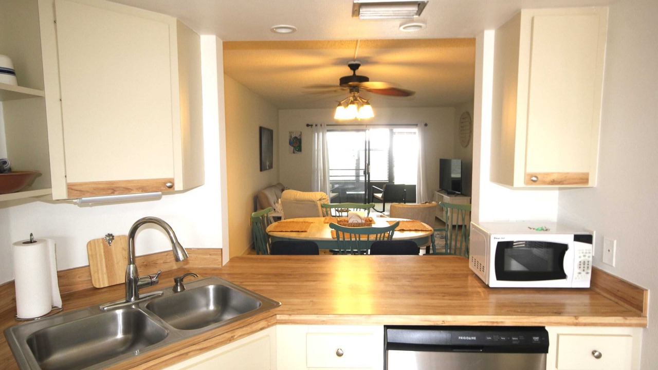 Photo of Kitchen in Gulf Gate Estates