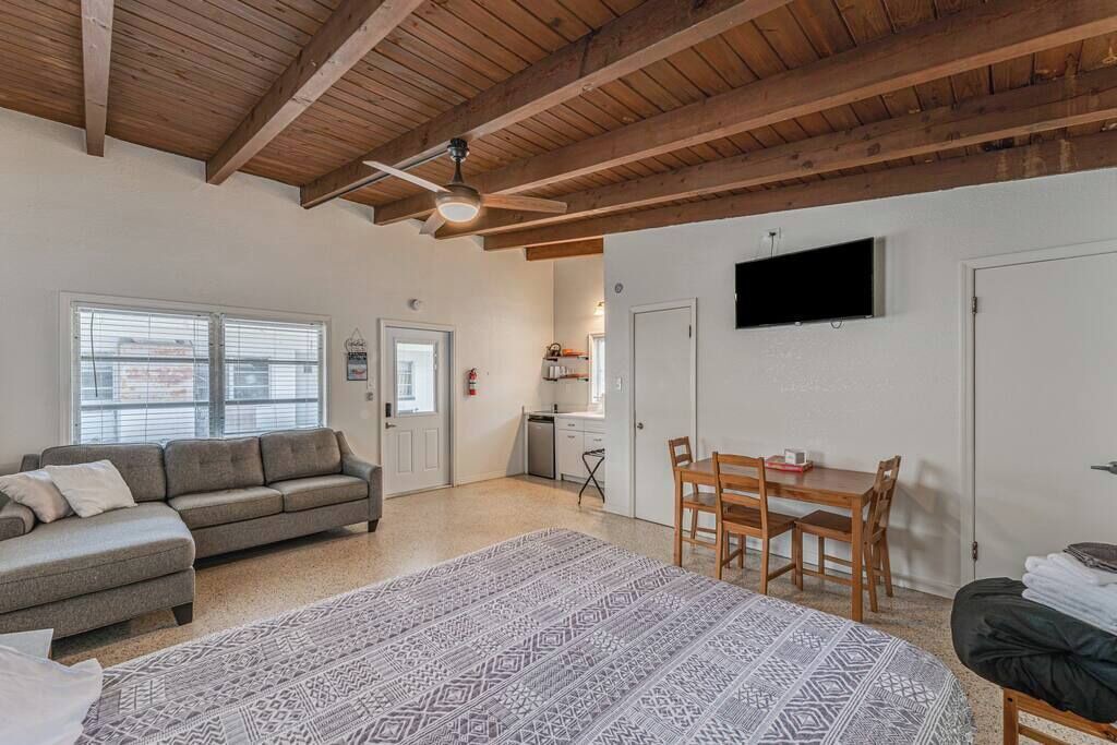 Photo of Livingroom in Chassahowitzka