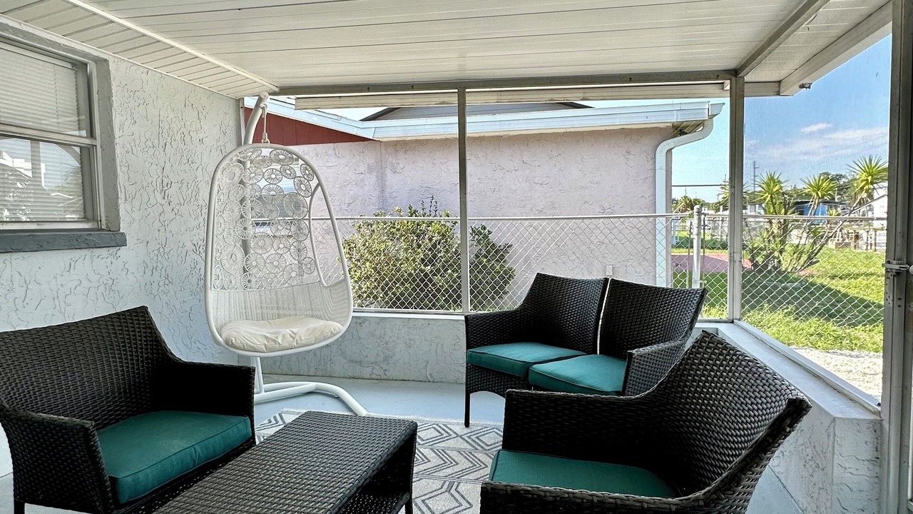 Photo of Patio Balcony in Hudson Beach Estates