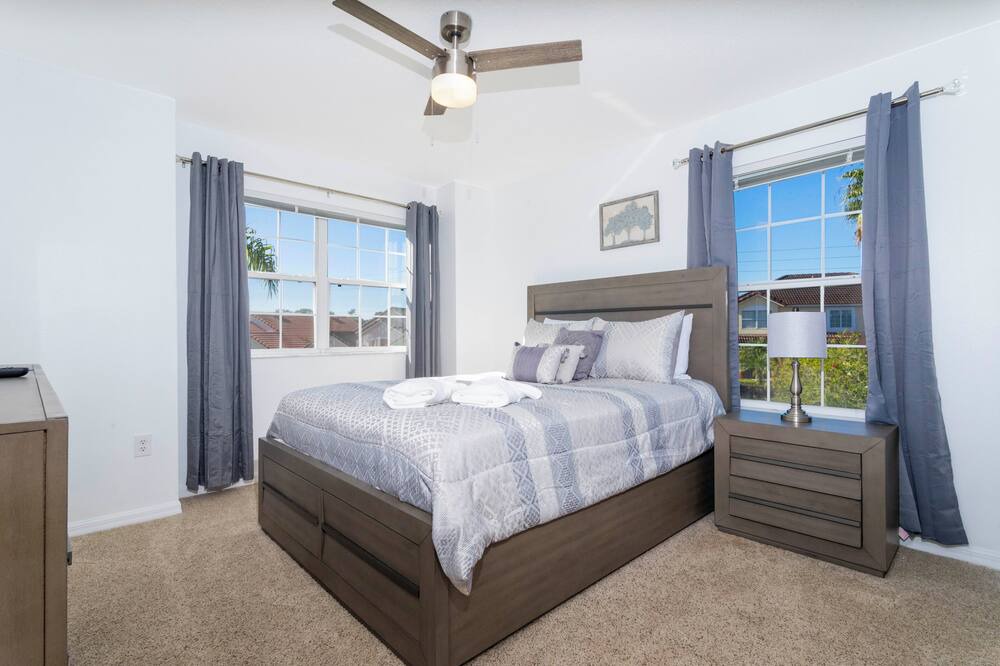 Photo of Bedroom in Lake Wilson Preserve