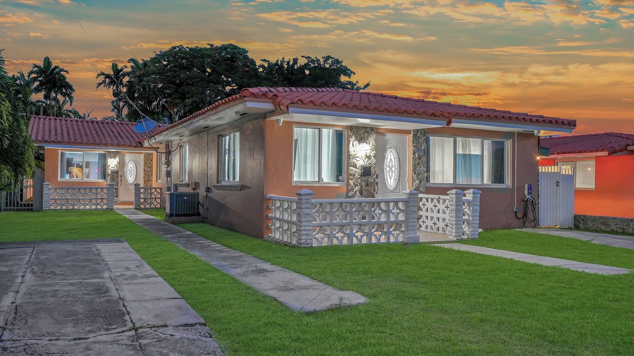 Photo of Outdoor in Coral Way