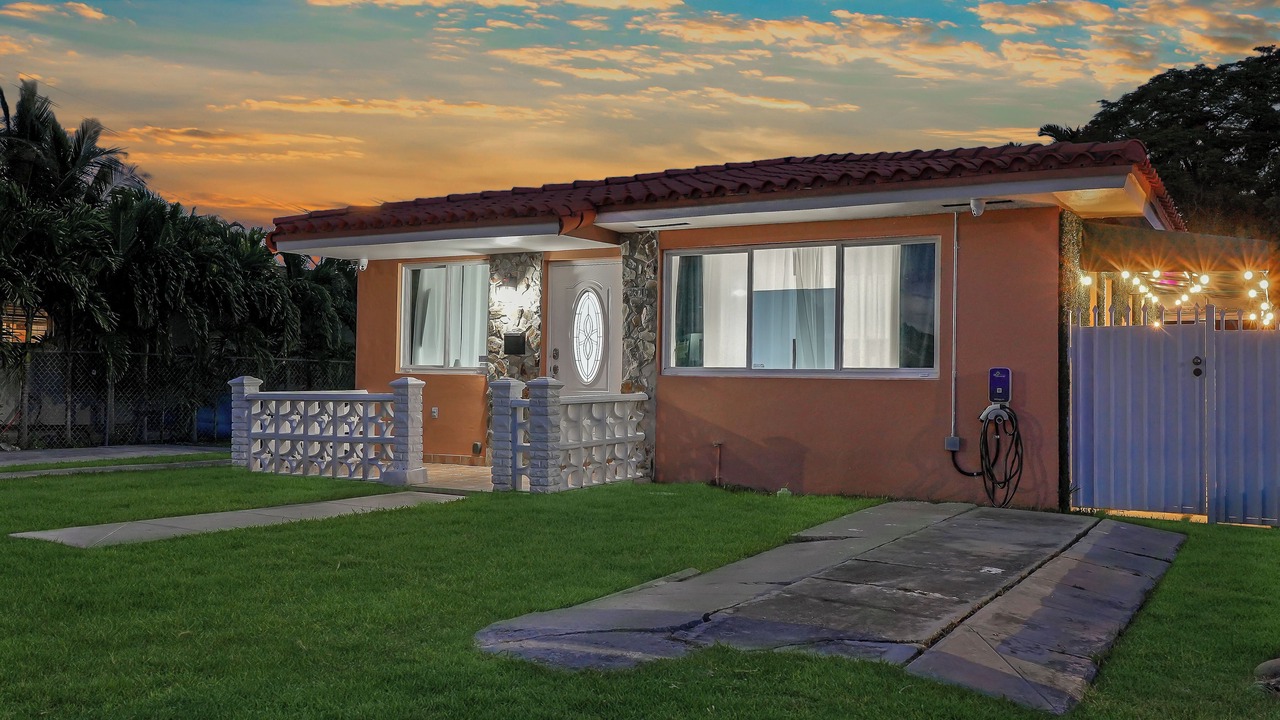Photo of Outdoor in Coral Way