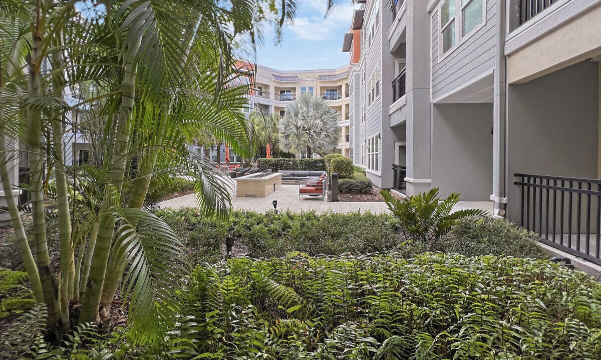 Photo of Outdoor in Carver City - Lincoln Gardens