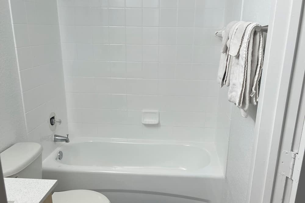 Photo of Bathroom in Forest City