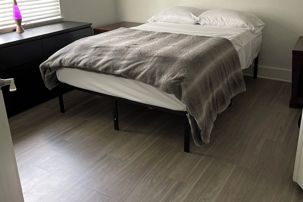 Photo of Bedroom in Forest City