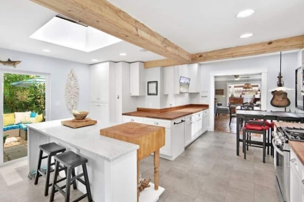 Photo of Kitchen in Flamingo Parks