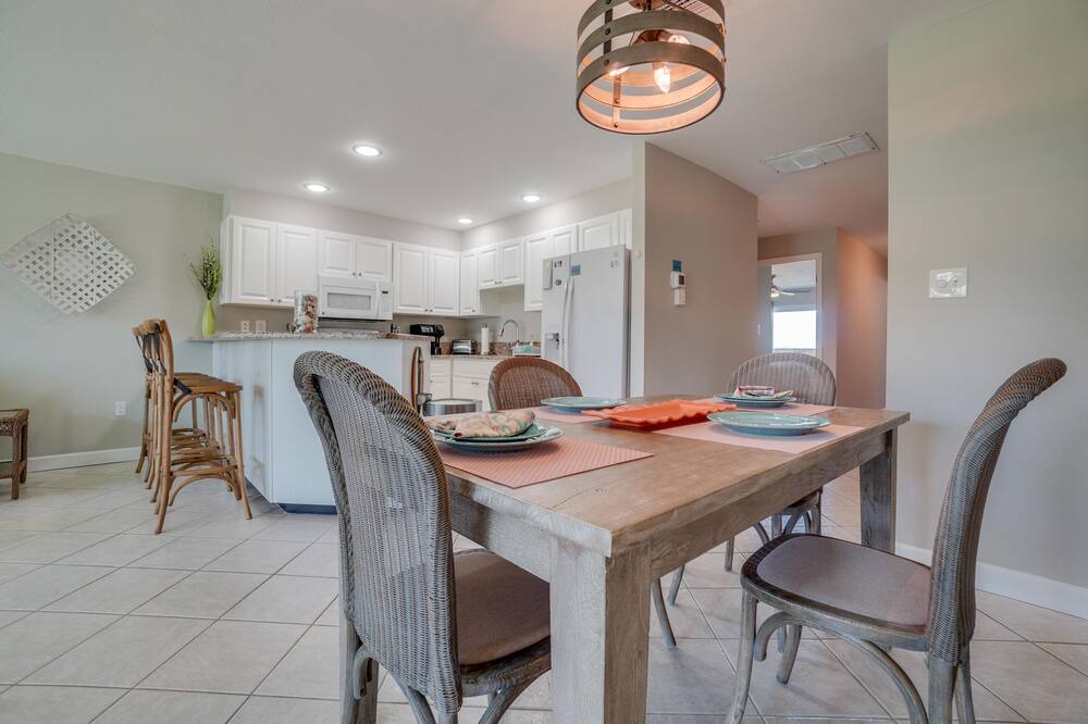 Photo of Livingroom in Whitney Beach