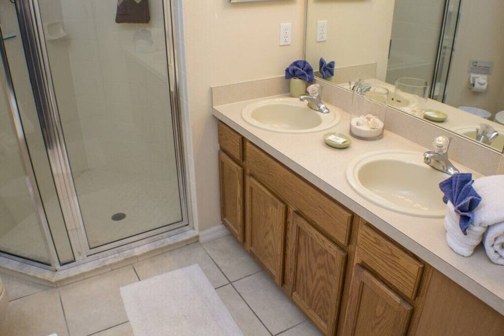 Photo of Bathroom in Four Corners