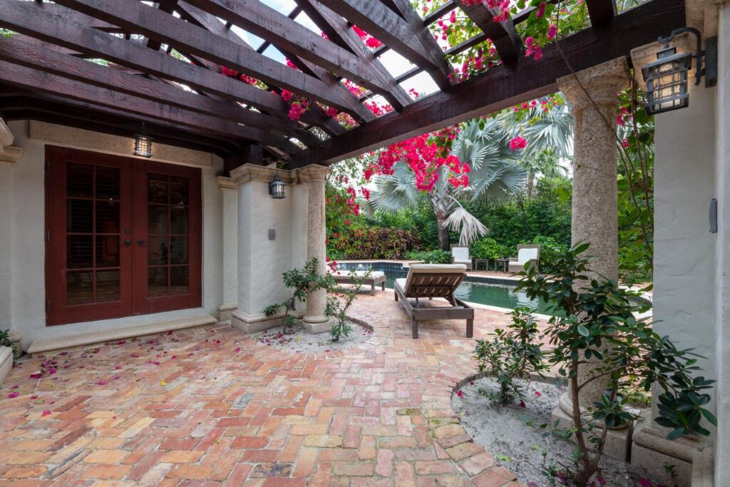 Photo of Patio Balcony in El Cid