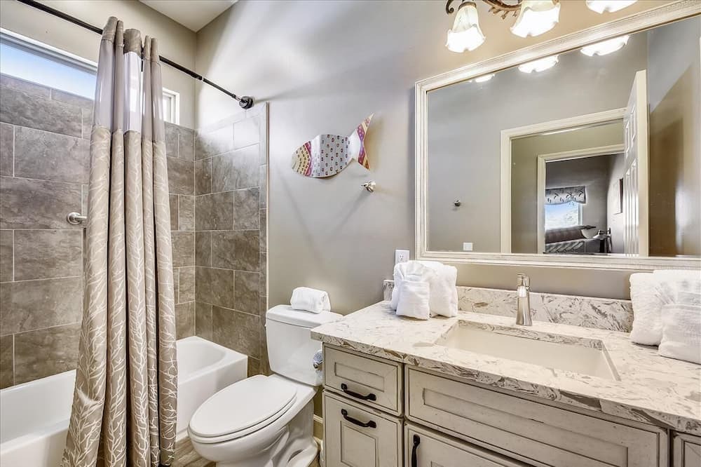 Photo of Bathroom in East End