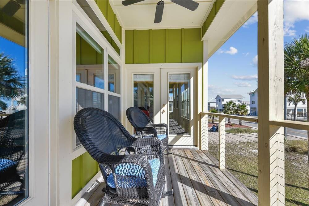 Photo of Patio Balcony in East End