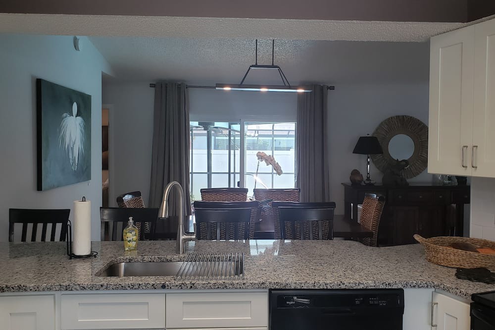 Photo of Kitchen in Embassy Hills