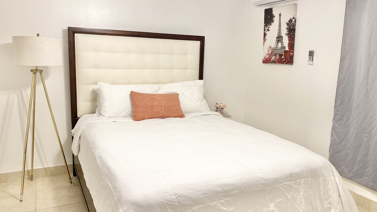 Photo of Bedroom in Coral Springs