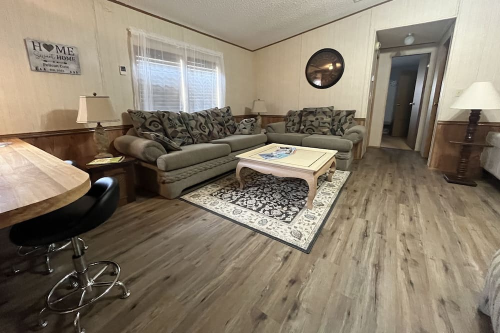 Photo of Bedroom in Okeechobee