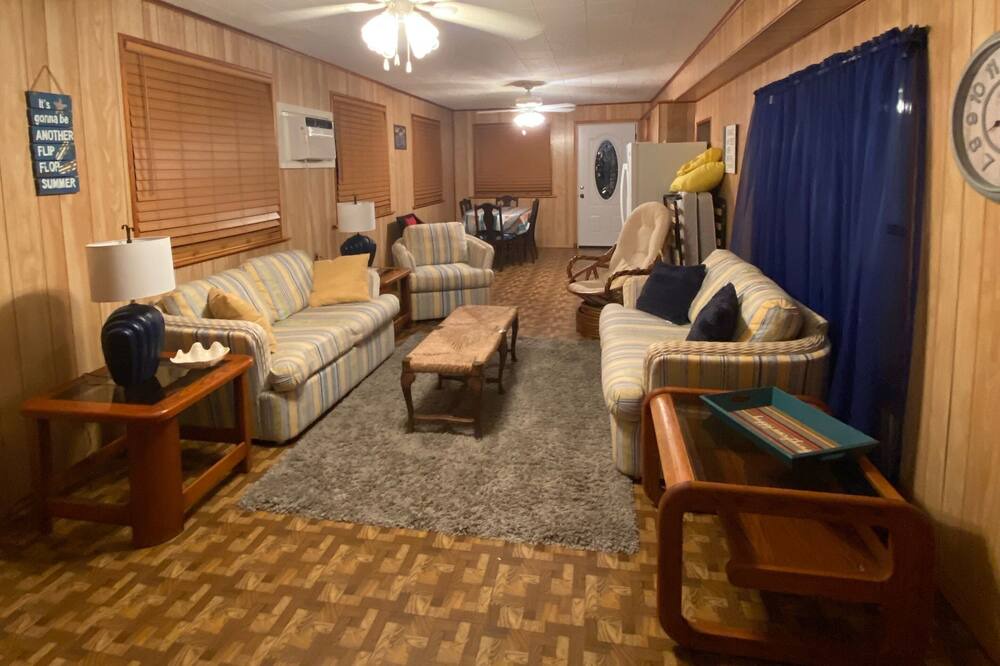 Photo of Bedroom in Okeechobee