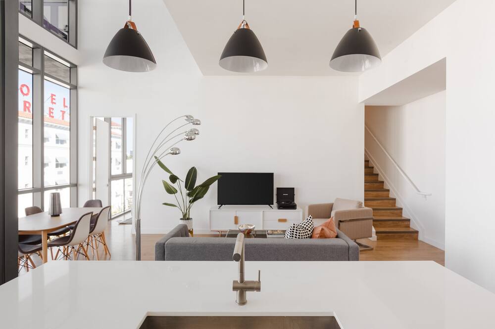 Photo of Livingroom in West Avenue