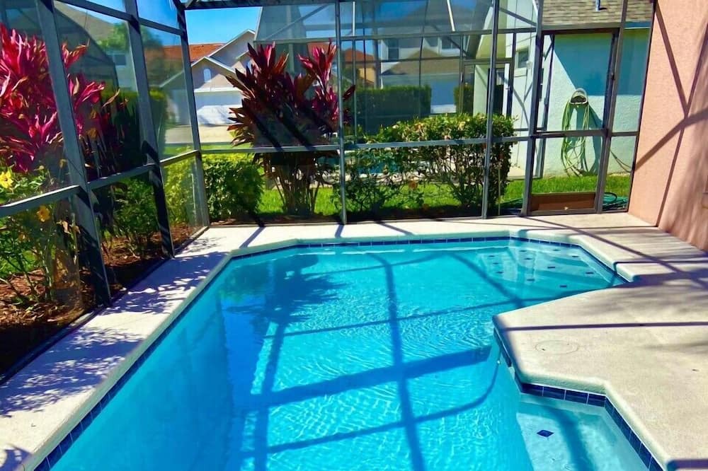 Photo of Outdoor in Lake Berkley