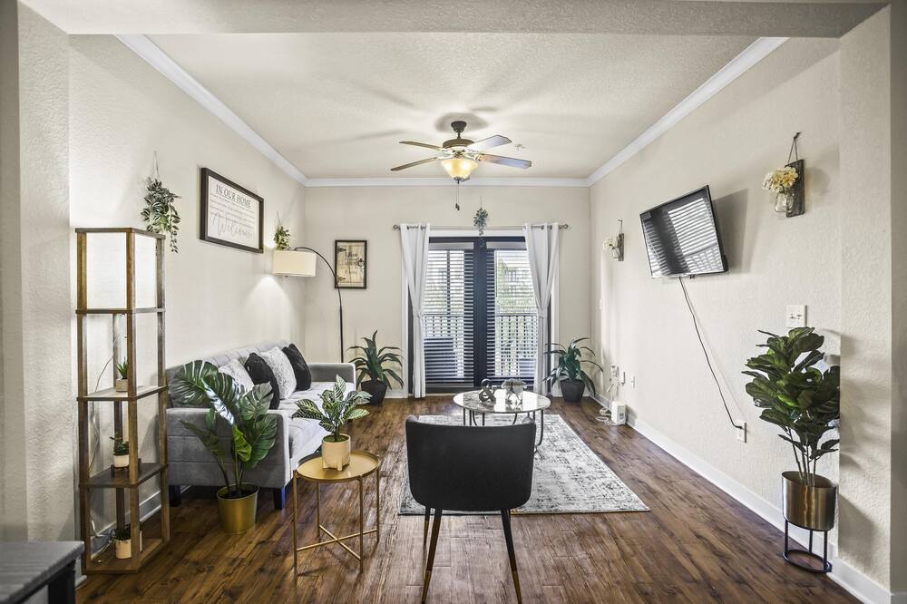 Photo of Livingroom in Deerwood