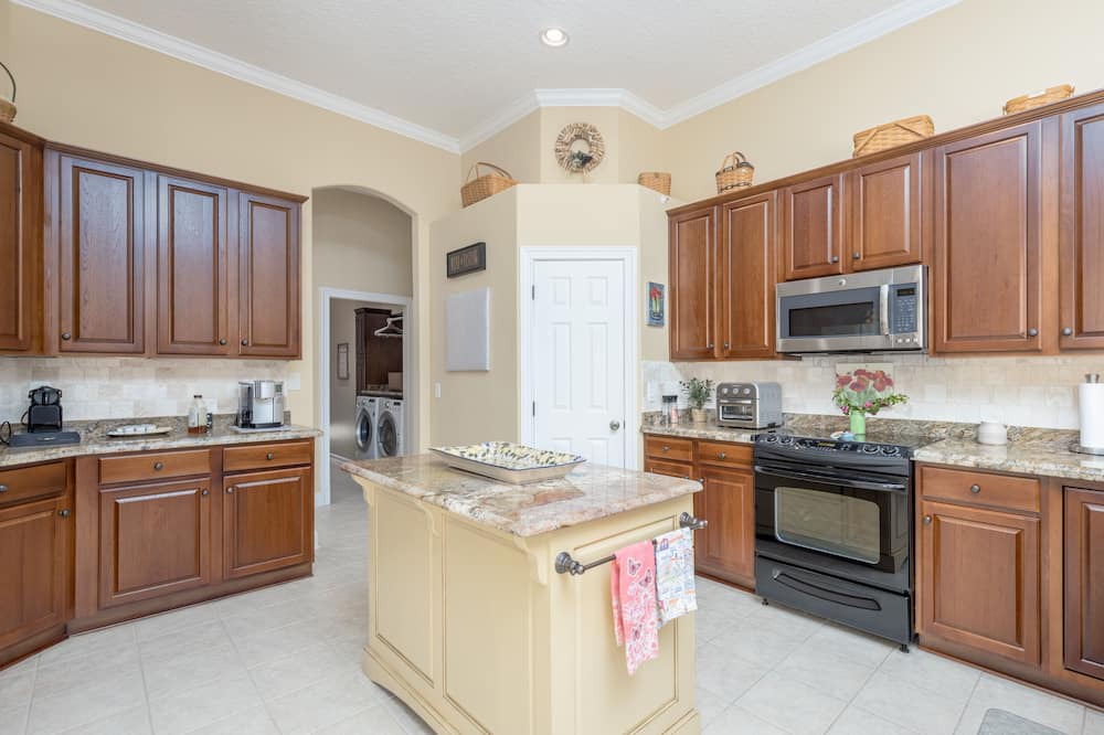 Photo of Kitchen in Doctors Inlet
