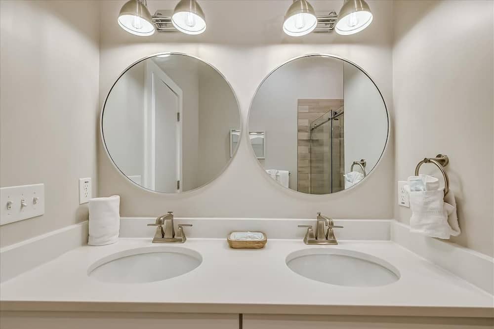 Photo of Bathroom in East End