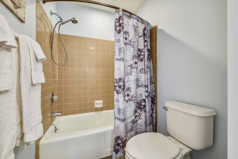 Photo of Bathroom in East End