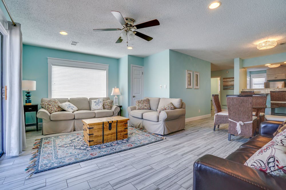 Photo of Livingroom in Miramar Beach