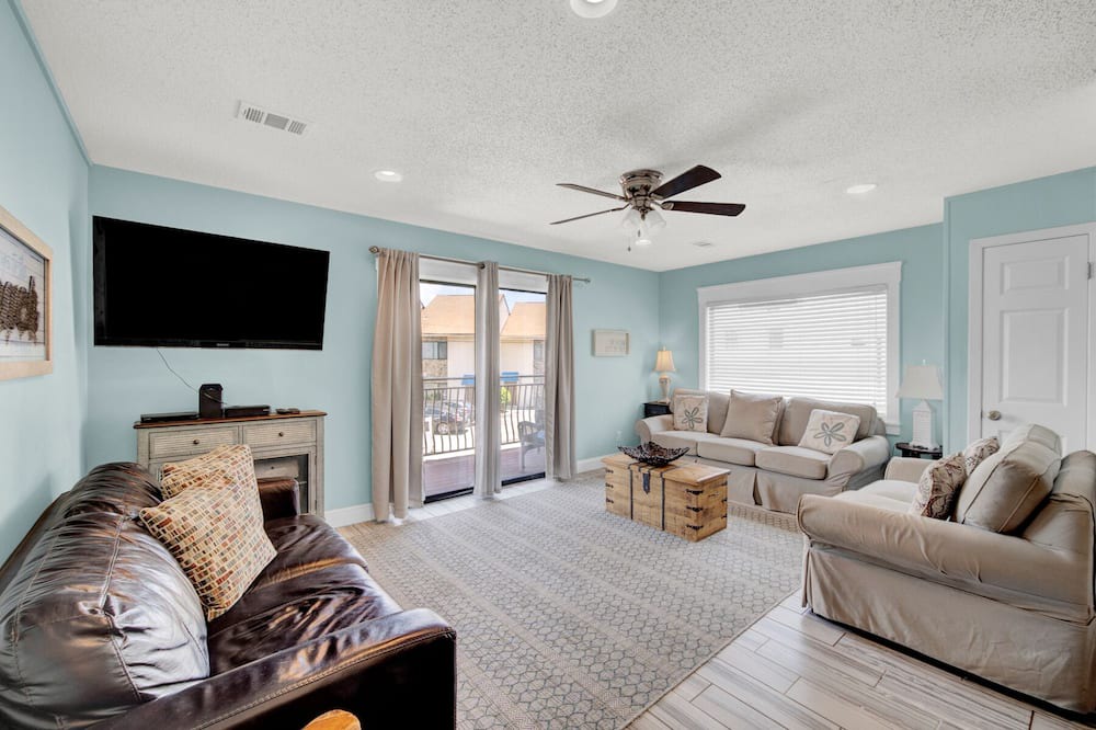 Photo of Livingroom in Miramar Beach