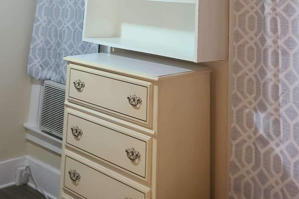 Photo of Bedroom in Surfside Historic District