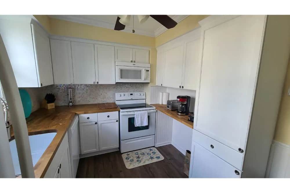 Photo of Kitchen in Surfside Historic District
