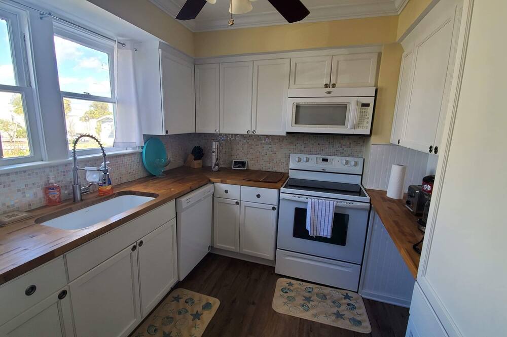 Photo of Kitchen in Surfside Historic District