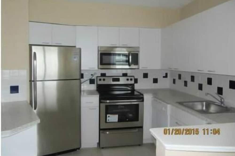 Photo of Kitchen in West Avenue