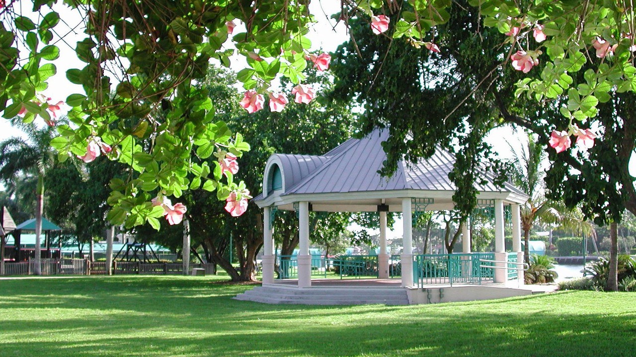 Photo of Others in Pineapple Grove Arts District